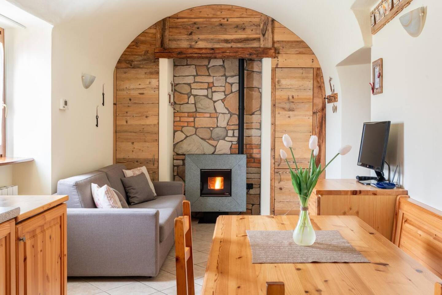 קלוזונה Cottage Casa Felice מראה חיצוני תמונה